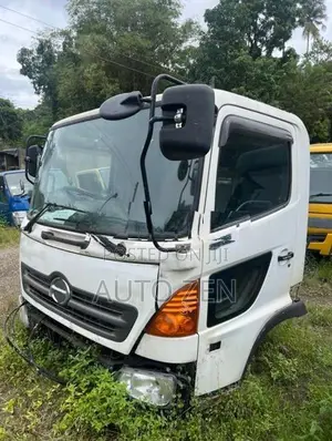 Hino Ranger Cabin CABIN-06