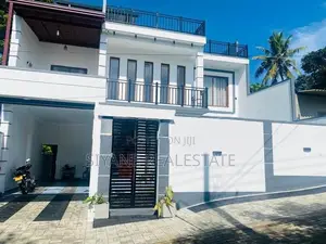 Luxury House for Sale in Athurugiriya