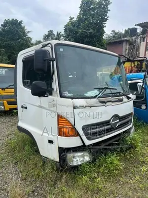 Hino Ranger Cabin CABIN-06