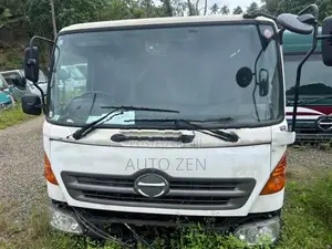 Hino Ranger Cabin CABIN-06