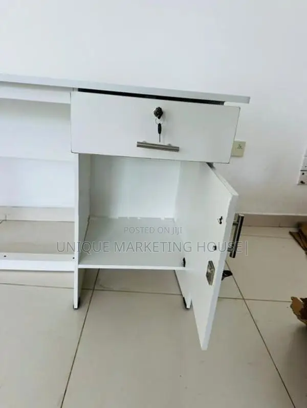 Modern 4x2 Ft White Melamine Office Table