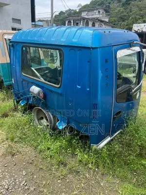 Isuzu FRR Cabin CABIN-07