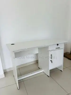 Modern 4x2 Ft White Melamine Office Table