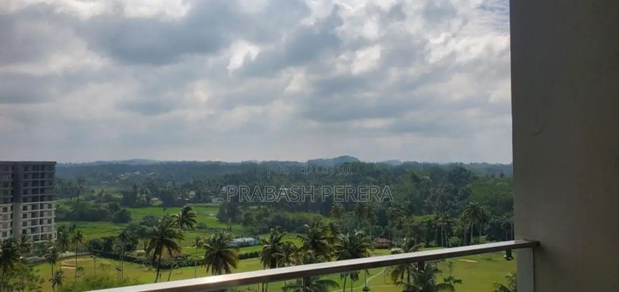 Brand New 2 Bed Golf Apartment for Sale in Kahathuduwa