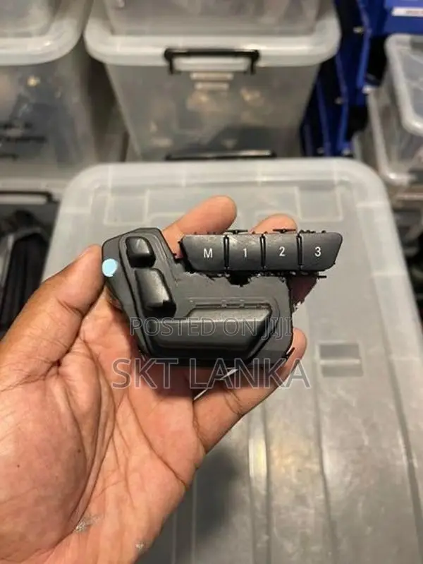 Genuine Mercedes E E200 E300 2013 W212 seat switch