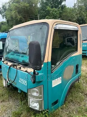 Isuzu NPR85 Wide Cabin CABIN-08