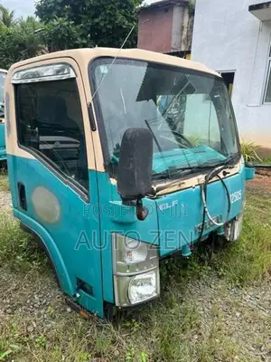Isuzu NPR85 Wide Cabin CABIN-08