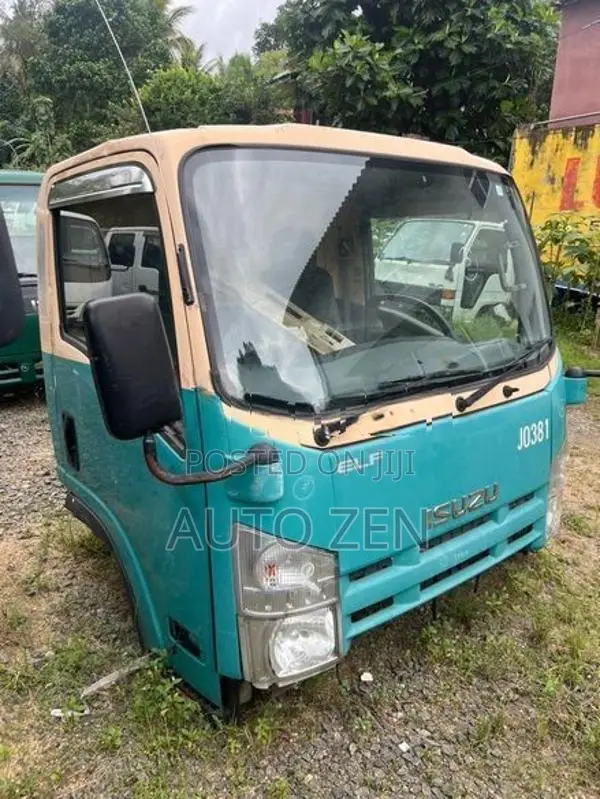 Isuzu NPR85 Wide Cabin CABIN-09