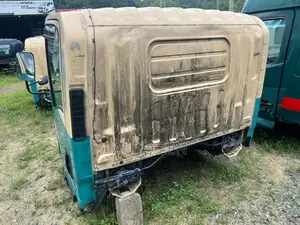 Isuzu NPR85 Wide Cabin CABIN-09