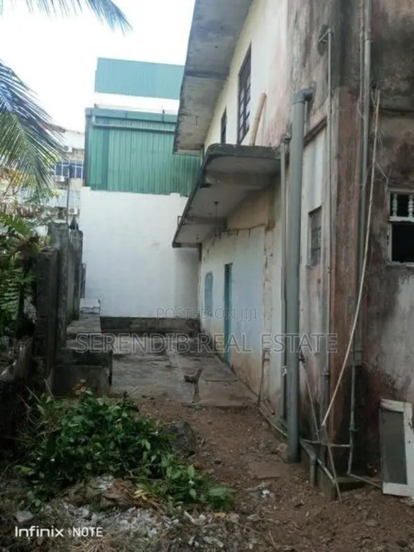 19 Perches Land Sale in Dehiwala Hill House Garden