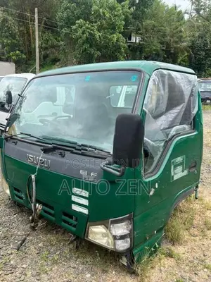 Isuzu Cat face Cabin CABIN-12