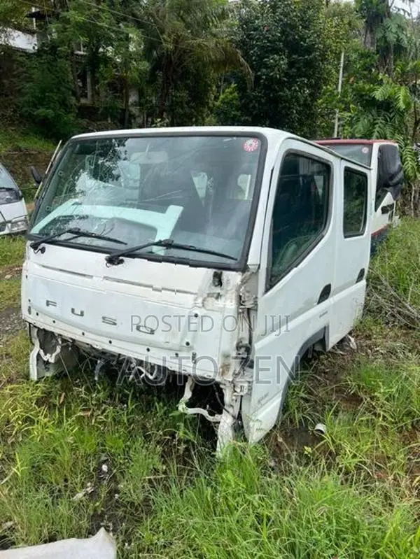 Fuso 4p10 Crew Cab Cabin CABIN-19