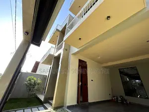 BrandNew Luxury House in Kate Garden Gated - Madapatha Piliyandala