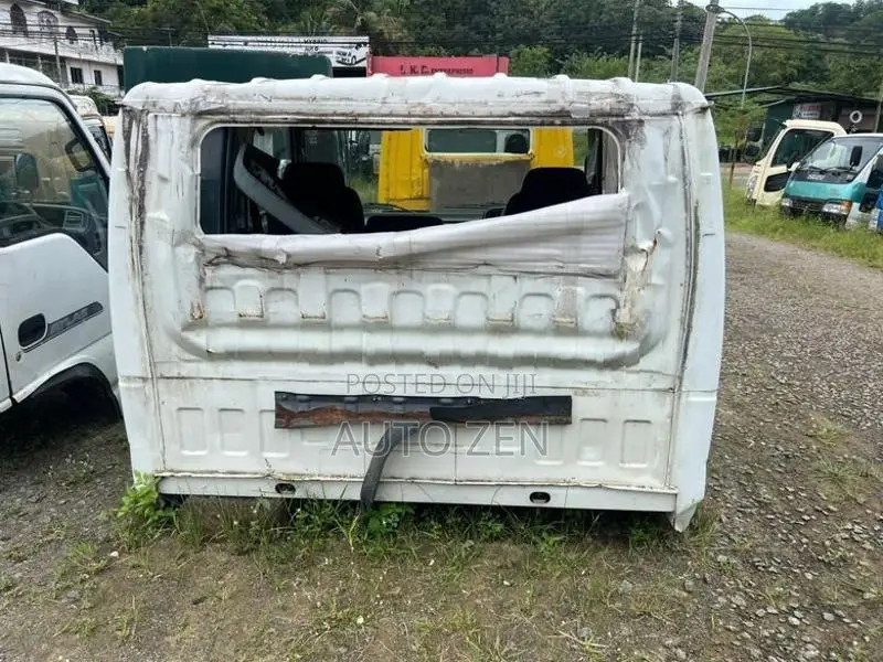 Isuzu Elf Samanala face Crew Cab CABIN -14