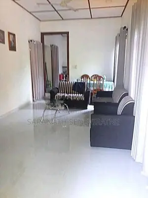 House in Athurugiriya Dadigamuwa