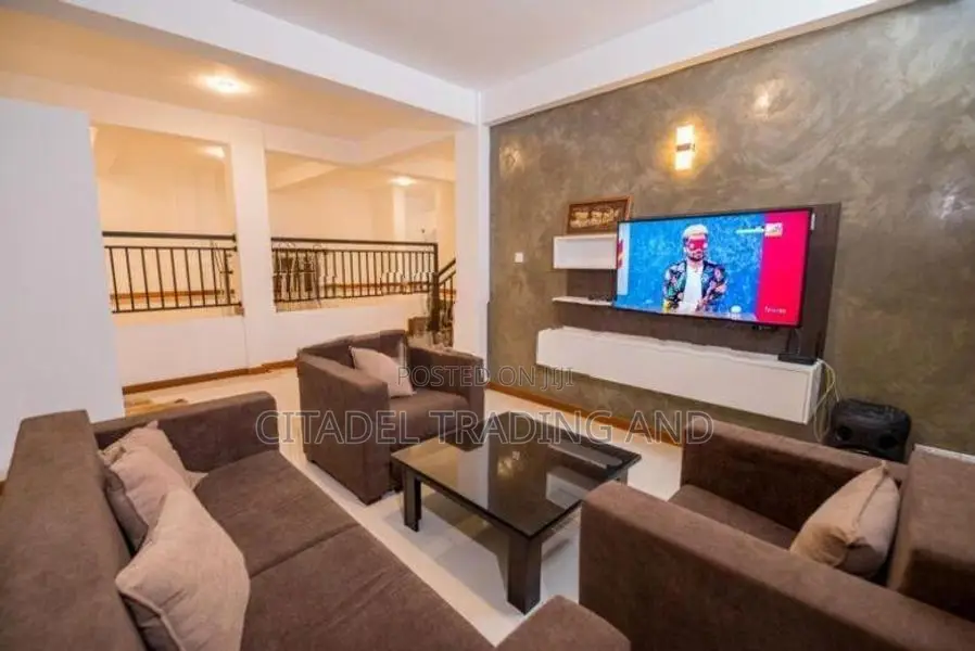 Luxury Villa For Sale In Hantana - CC815