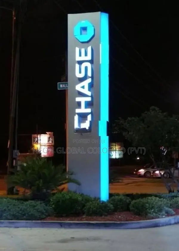 Dress Point Glow: Modern Branding Solution