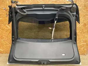 Range Rover Velar boot lid 2019