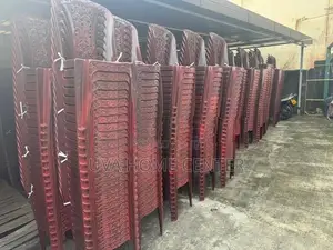 Piyestra Plastic Chair