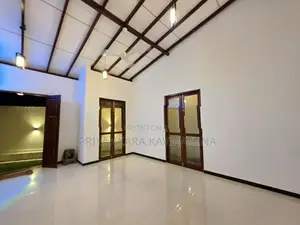 Luxury House For Sale in Kesbewa