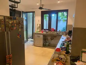 (AFA760) 19 P Land With Antic Type Good House For Sale At Colombo 04