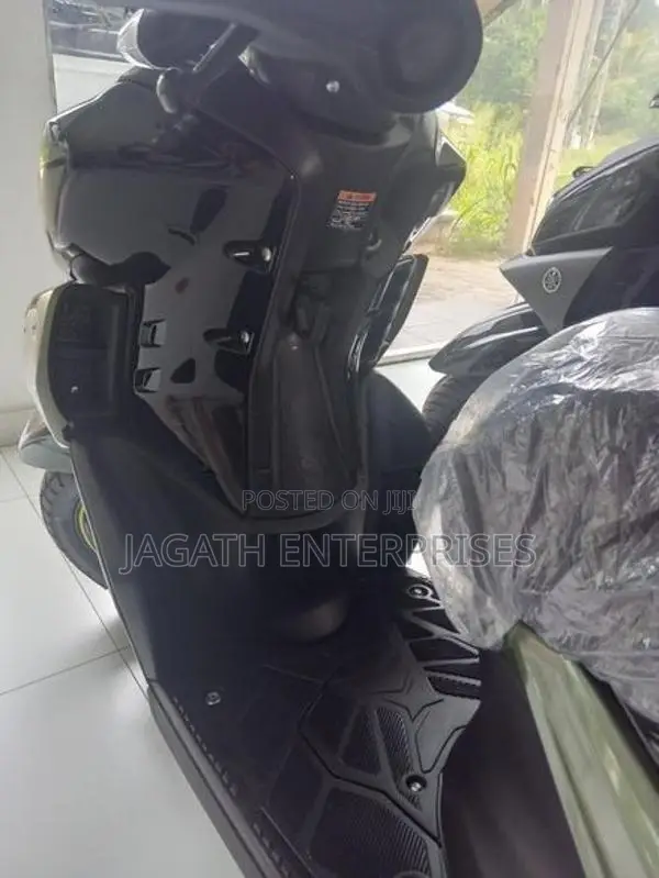Yamaha Ray ZR Street Rally Hybrid 2025