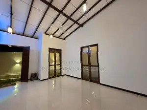 Luxury House For Sale in Kesbewa