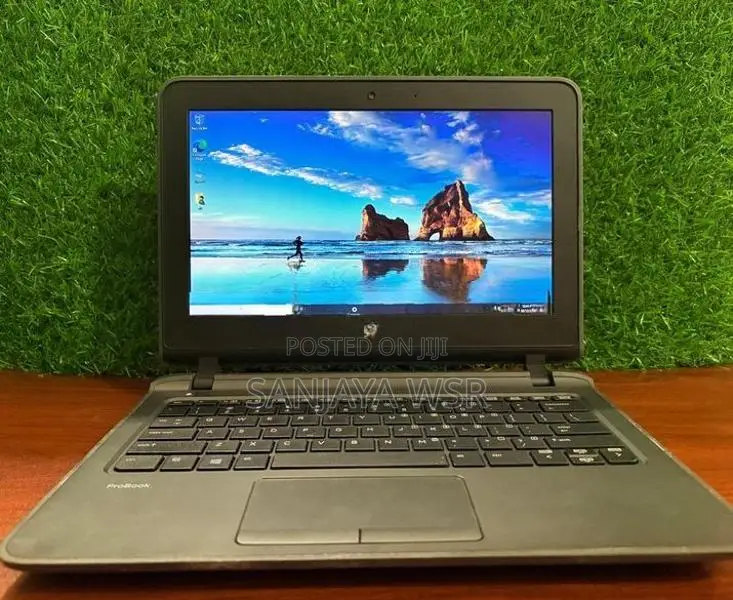 Hp i3 5th GEN Laptop