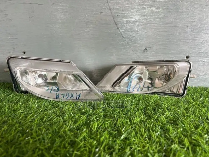 Mazda 3 fog light