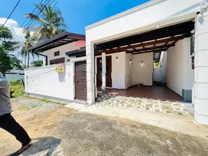 3 Bed With Brand New House In Athurugiriya