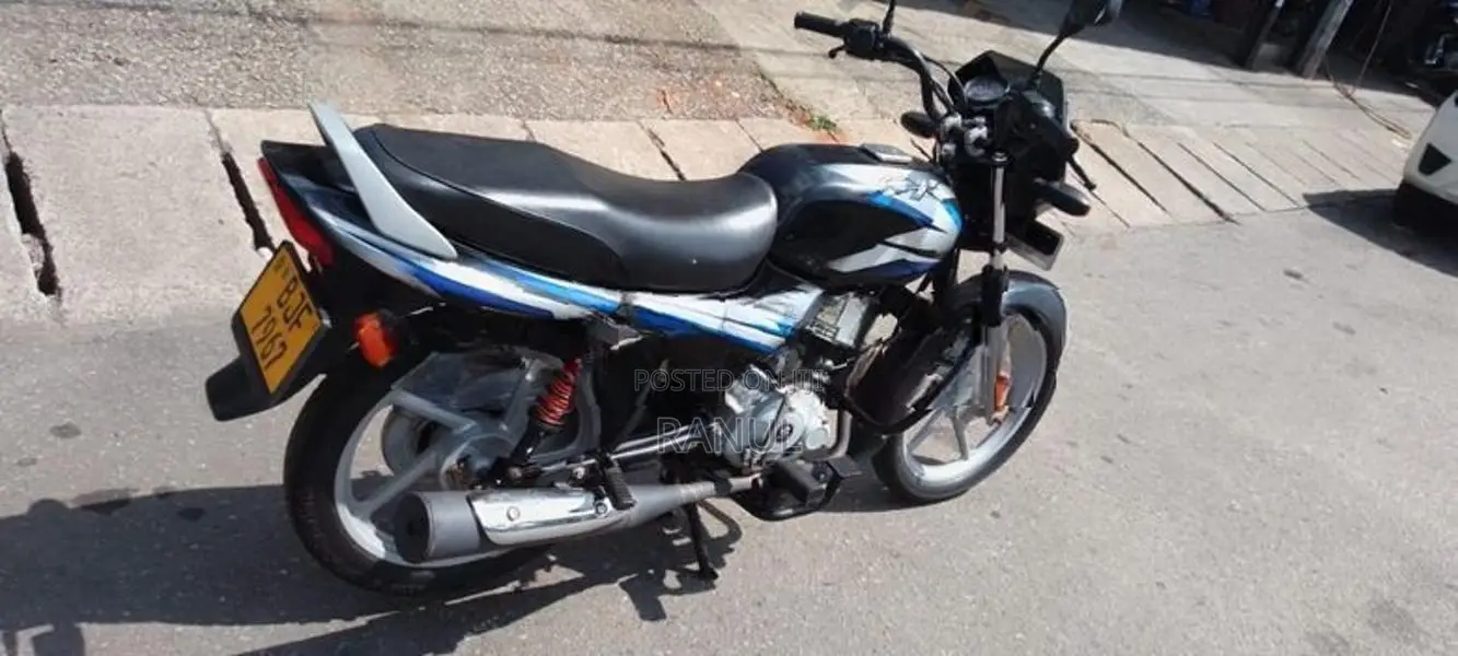 Bajaj CT100 2024