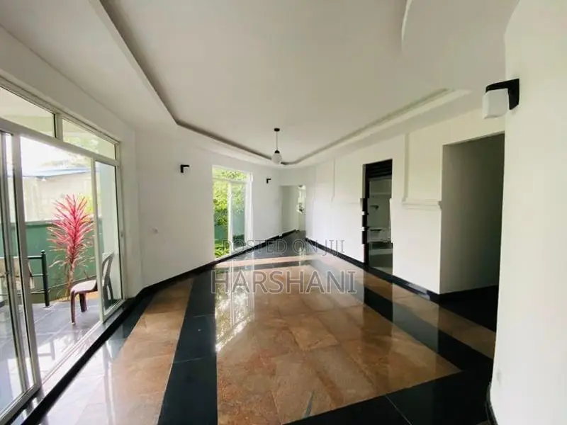 Brand New 2 Separate Unit Model House Close to Hokandara Junction