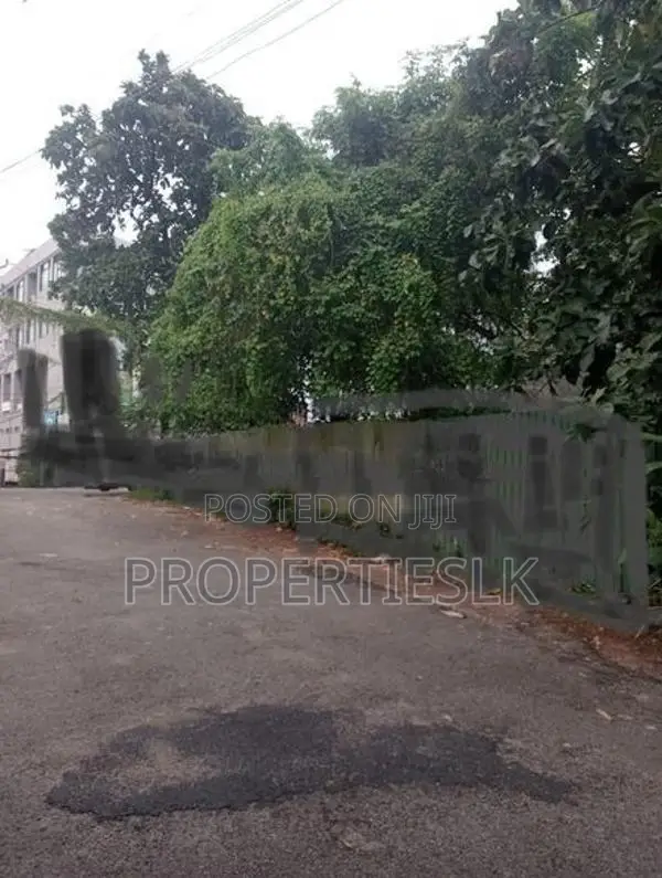 Nawala Koswatta 28.3 Perches Land For Sale.