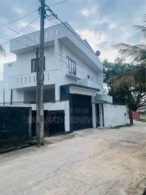 Modern 2-Story House in Ratmalana