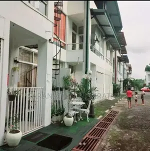 3 Storied House With Condominium Deeds - Homagama Park Residencies