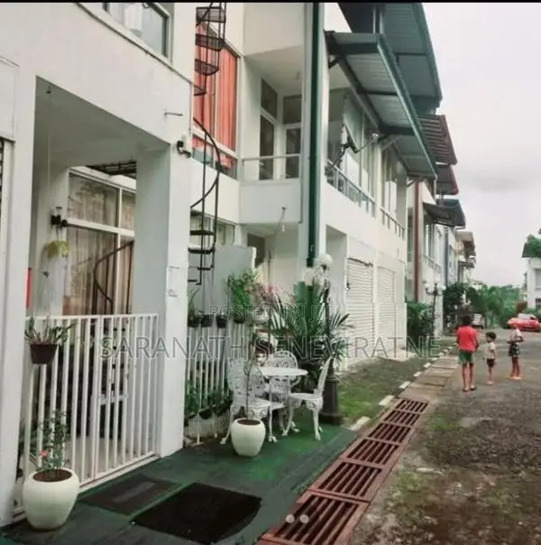 3 Storied House With Condominium Deeds - Homagama Park Residencies