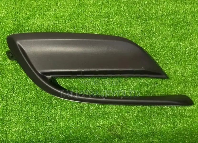 MAZDA 3 AXELA 2017 2018 FOG LIGHT COVER