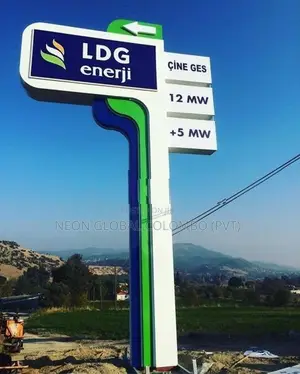 Light Box Displays & Pylon Signs