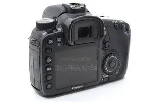 Canon 7D DSLR Body with Lens