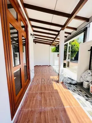 3 Bed With Brand New House In Athurugiriya