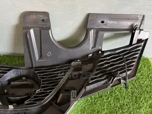 Xtrail Nt32 Grill/Shell