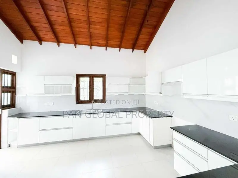House for Sale in Boralesgamuwa