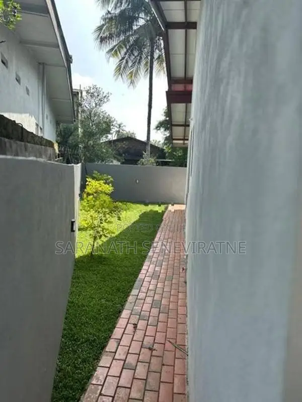 House for Sale – Between Athurugiriya & Homagama - Habarakada