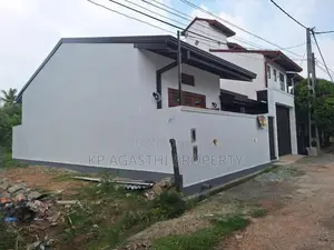 athurugiriya galwarusa road house for sale