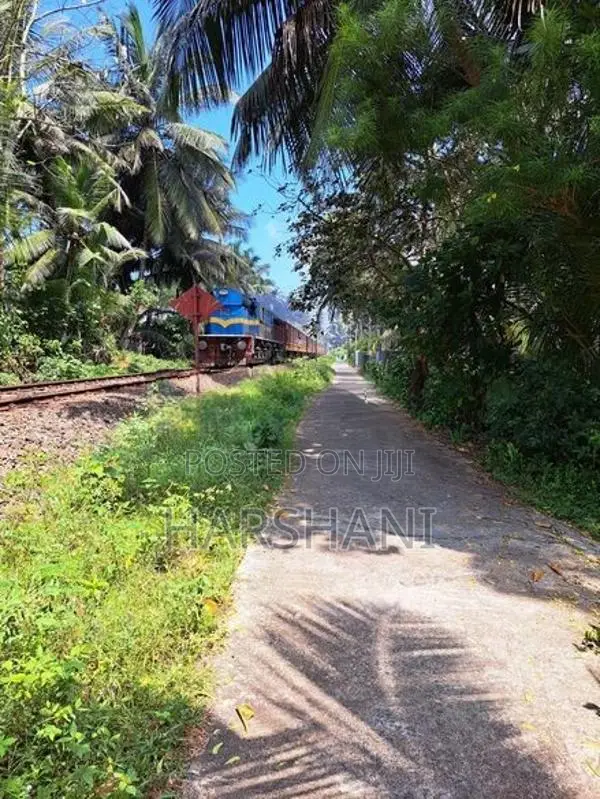 33P Superb Commercial land Close to Galle Rd, & Beach, Ambalangoda