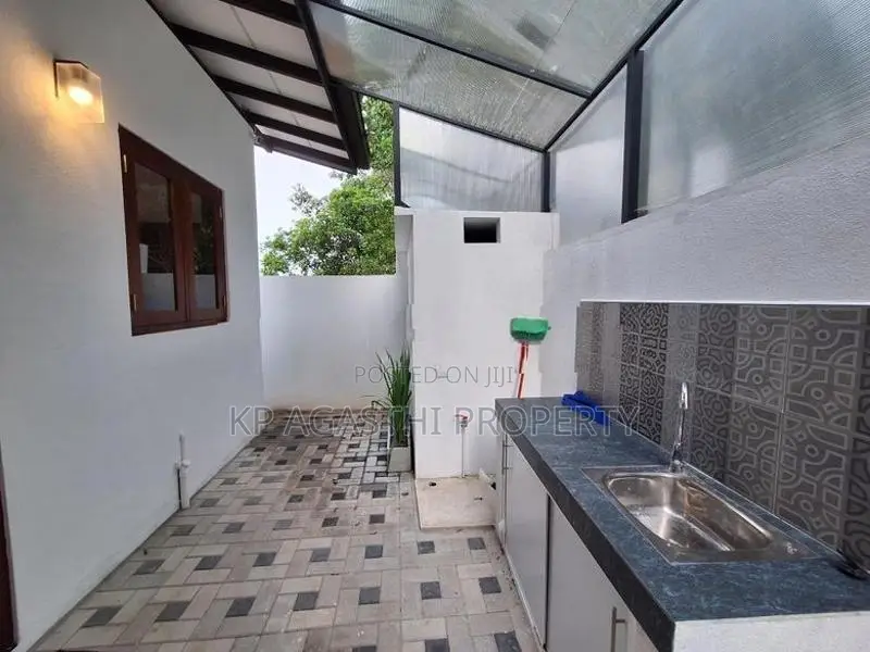 new property for sale in athurugiriya