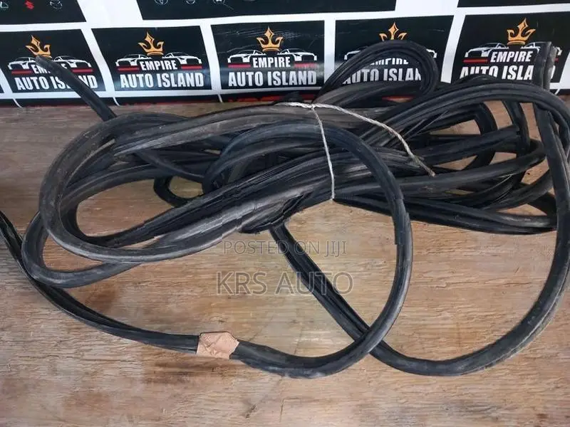 Toyota Vitz KSP 130 Beadings