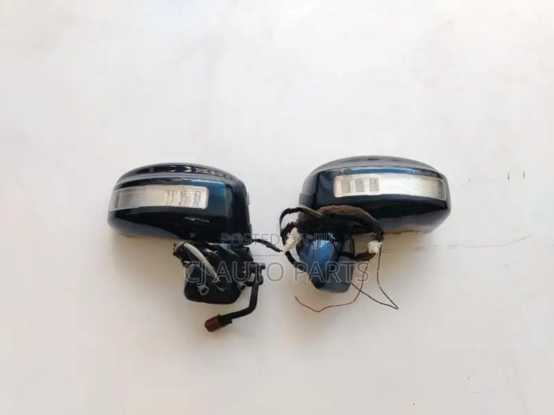 Nissan Tiida Side Mirrors winker Lights