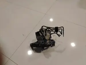 Nissan Tilda ABS unit
