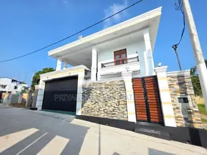 Luxury House For Sale in Boralesgamuwa